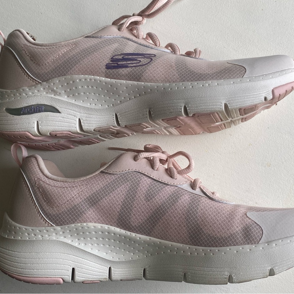 Skechers Pink Minimalist Sneakers for Everyday Comfort - Picture 3 of 8